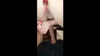 milf francaise vous montre son joli corps avec rosebud dans cul et jouet vibrant dans la chatte