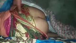 Nepali wifey fucking in winter season in bed || जाडोमा घोप्टो उत्तानो पारेर चिकेको ||