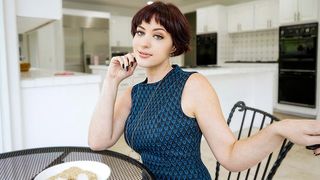 Ravishing MILF Jessica Ryan had just discovered online PORN and now she is craving it more and more