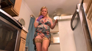 Stepmom is horny and stuck in the dishwasher